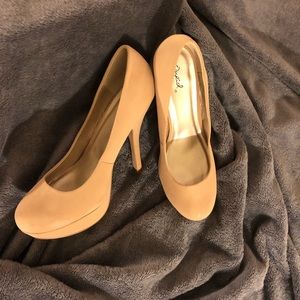 QUPID Mock Suede SIZE 10 with box